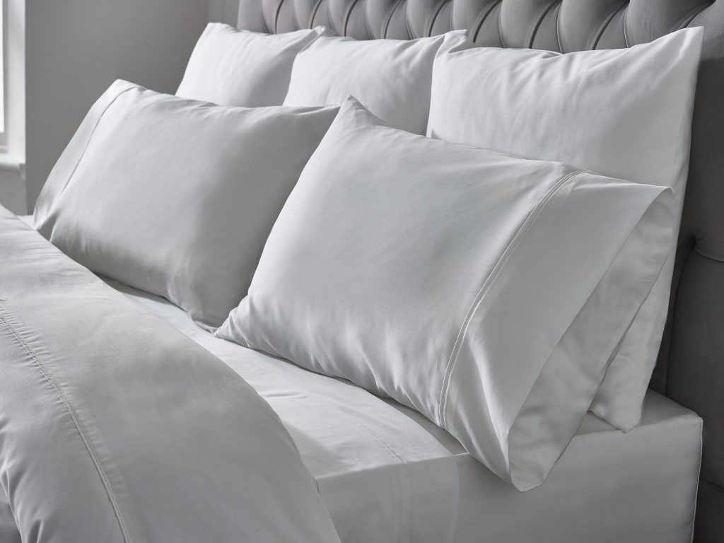 Premium Cotton Sateen Bedding Set. Luxuriously soft to the touch.